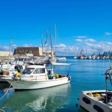 Heraklion-haven tooit zich